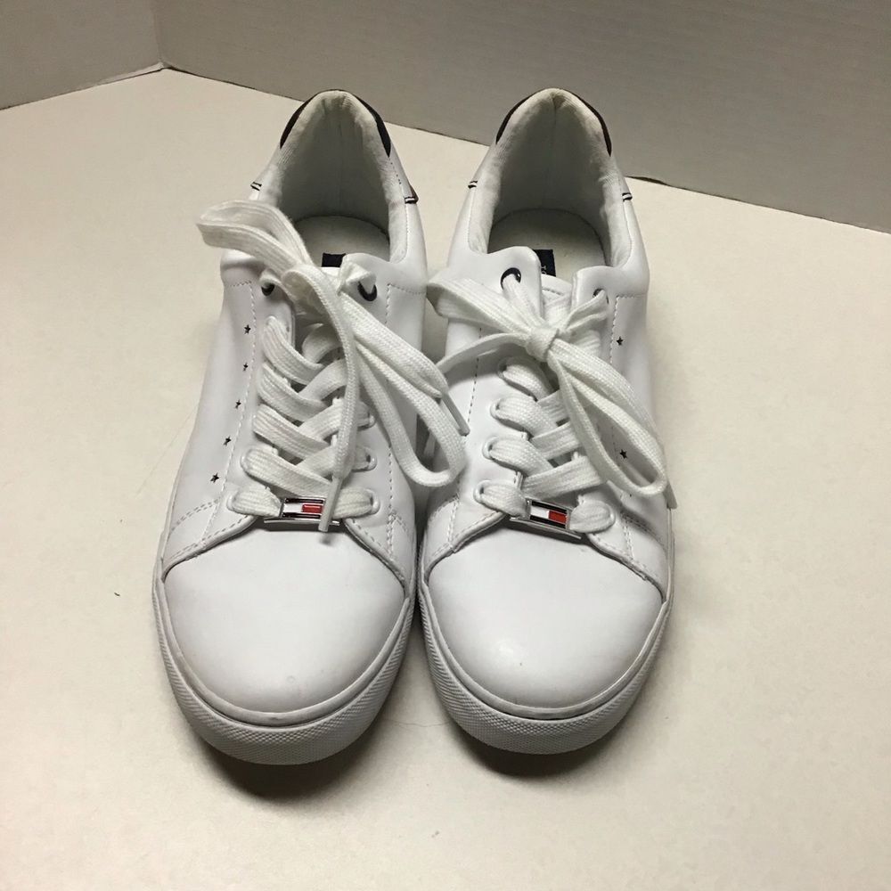 Tommy Hilfiger Shoes Womens 9.5 Casual Sneakers White Leather Lace Up Low Top